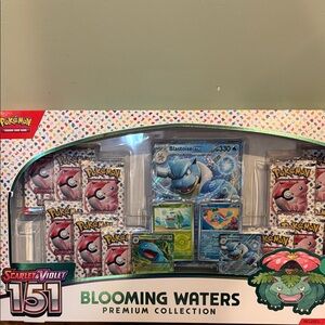 Pokemon Blooming Waters Collection - Blue and Green